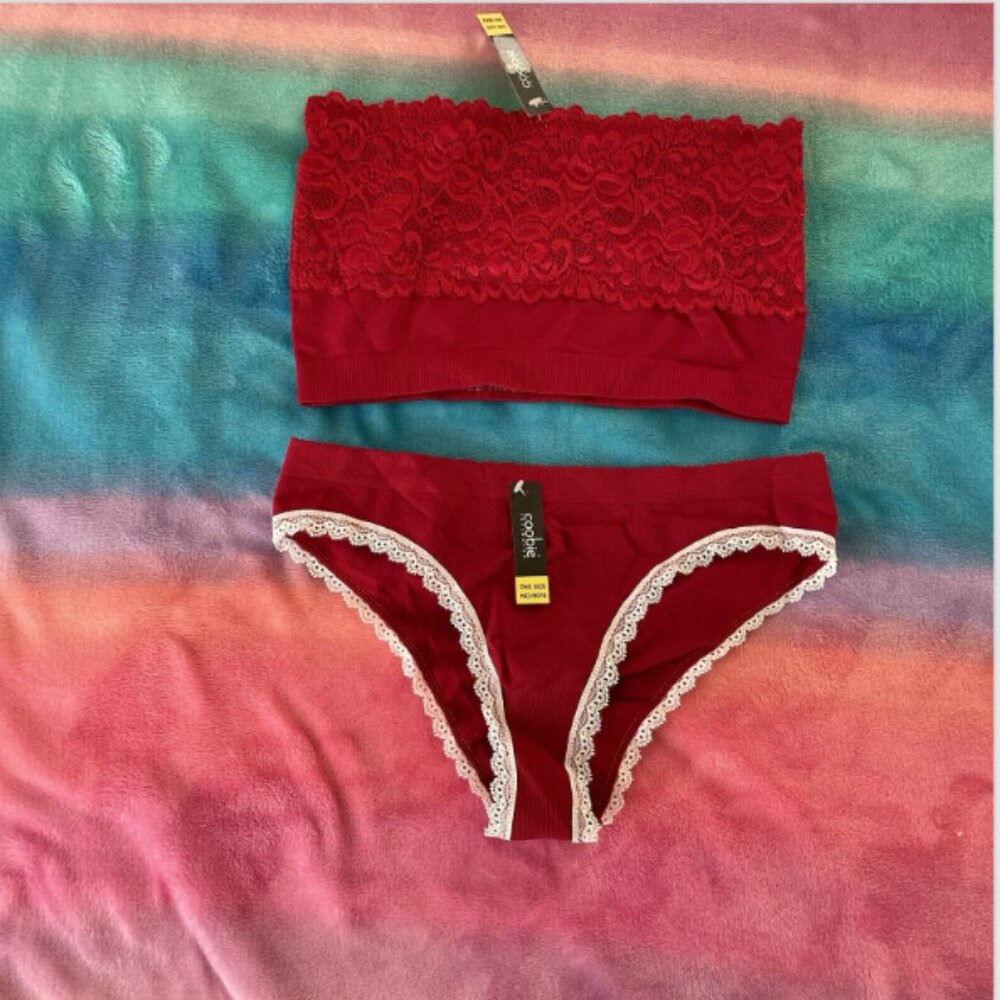 NWT Coobie Set in Red Velvet, Lace Bandeau, Cheeky Panty, One size
